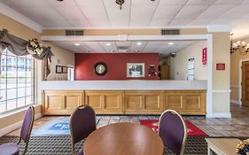 Econo Lodge Inn & Suites Downtown Orangeburg Sc 2*